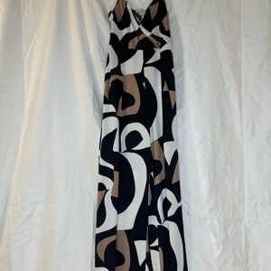 Stylish Black and White Abstract Maxi Dress